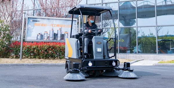 客戶要如何選擇合適的掃地機(jī)？