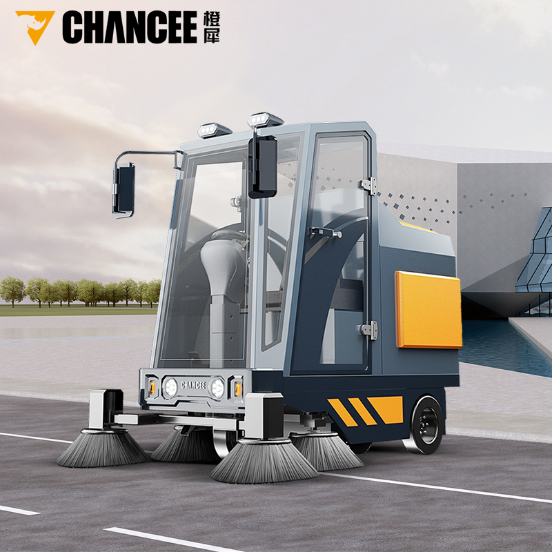 橙犀駕駛式掃地機操作簡單嘛?