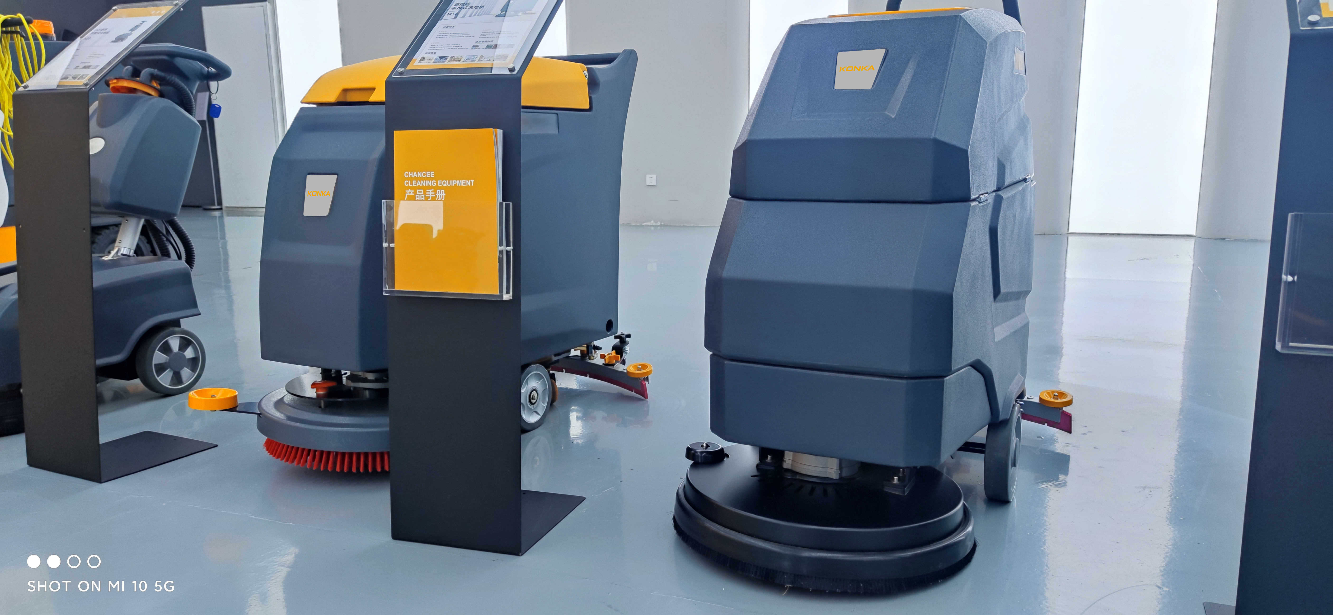 工業(yè)洗地機(jī)廠家的洗地機(jī)怎么選